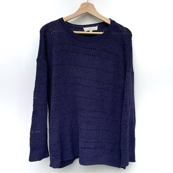 Elegant Navy Crew Neck Sweater - Picture 1 of 6